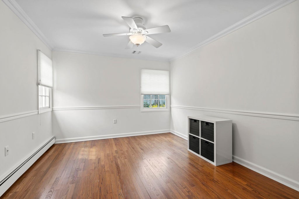 16 of 42 - 9 Oakwood Drive, Lloyd Harbor, NY