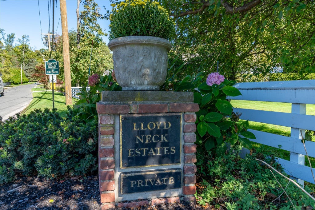 1 of 42 - 9 Oakwood Drive, Lloyd Harbor, NY