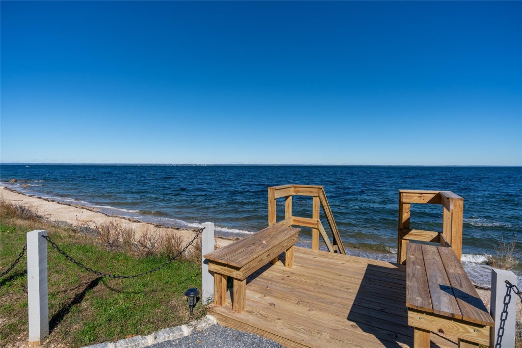 34 of 42 - 9 Oakwood Drive, Lloyd Harbor, NY
