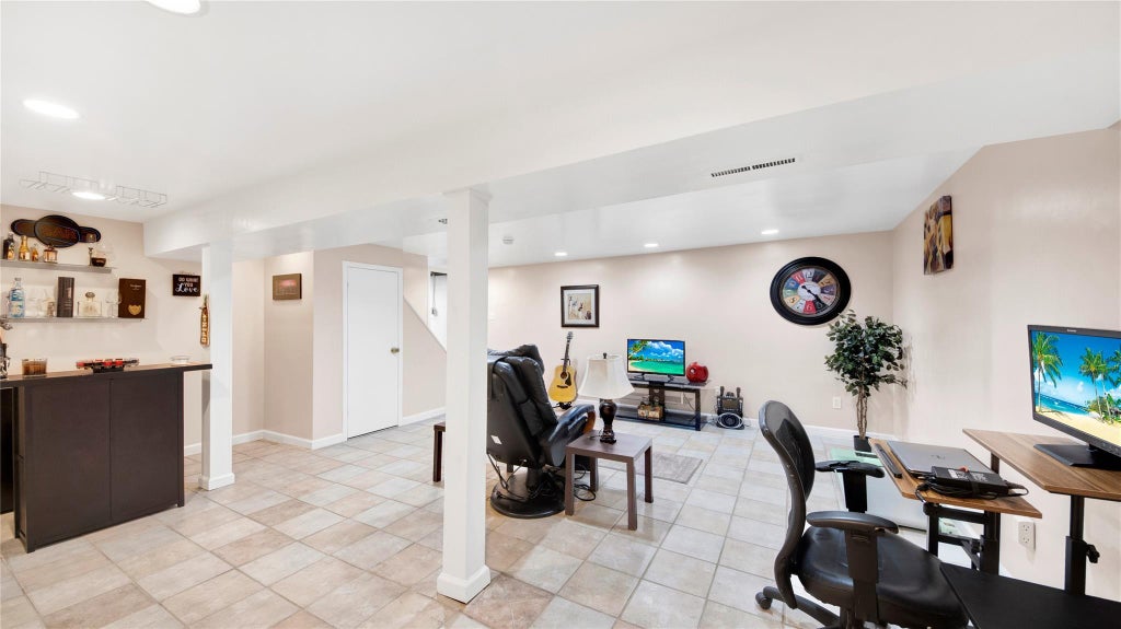 19 of 27 - 74 Heathcote Road, Yonkers, NY