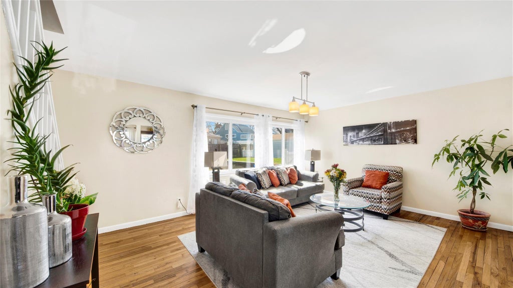 5 of 27 - 74 Heathcote Road, Yonkers, NY