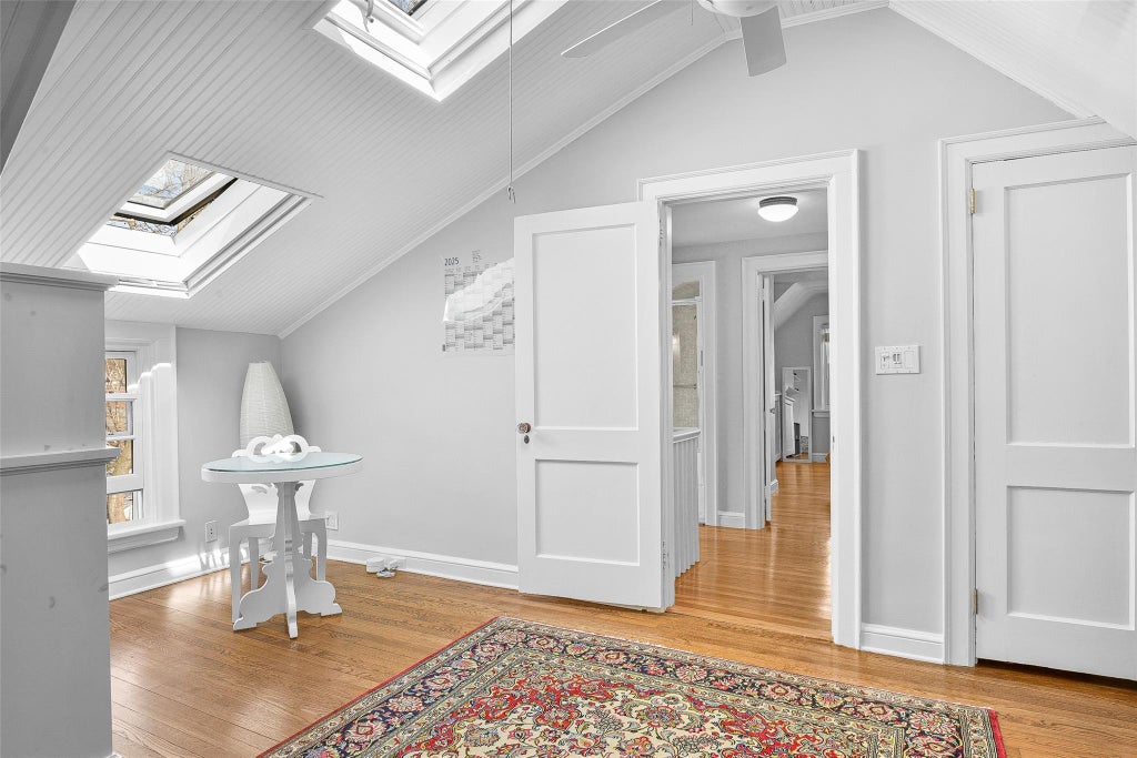 38 of 50 - 16 Locust Avenue, Larchmont, NY