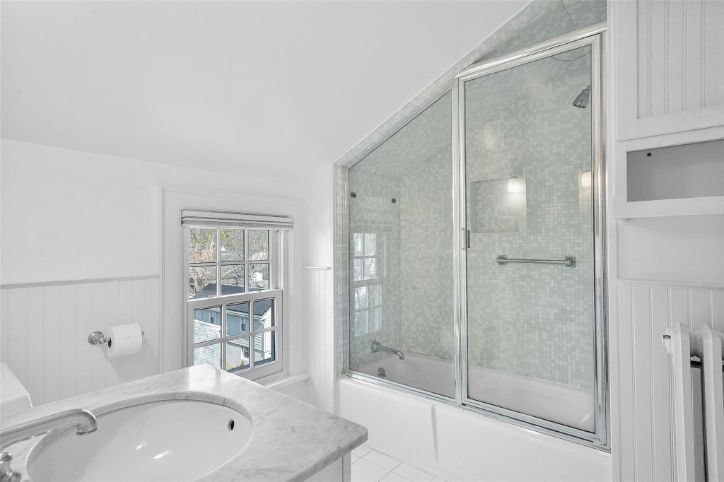 39 of 50 - 16 Locust Avenue, Larchmont, NY