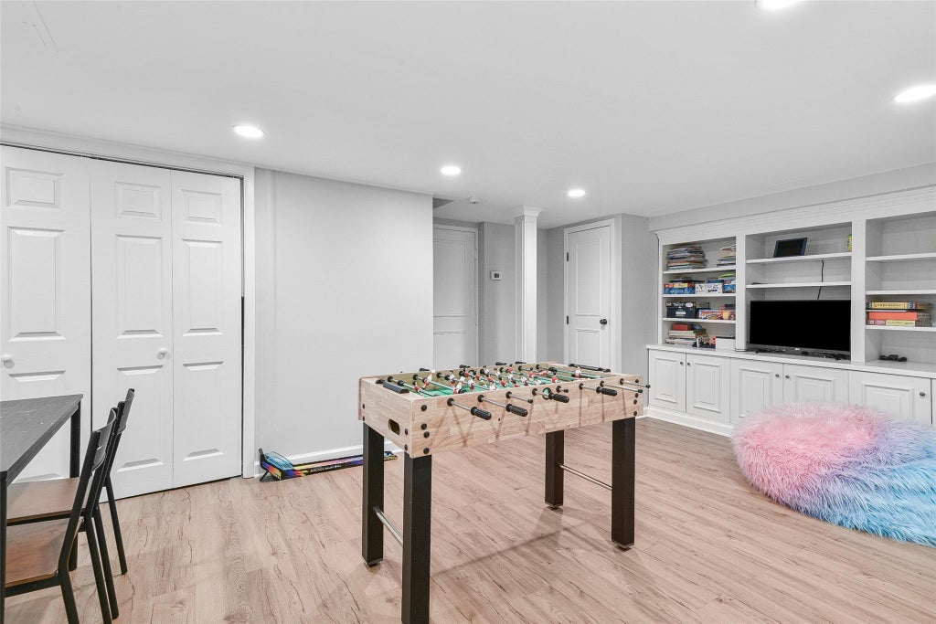 40 of 50 - 16 Locust Avenue, Larchmont, NY