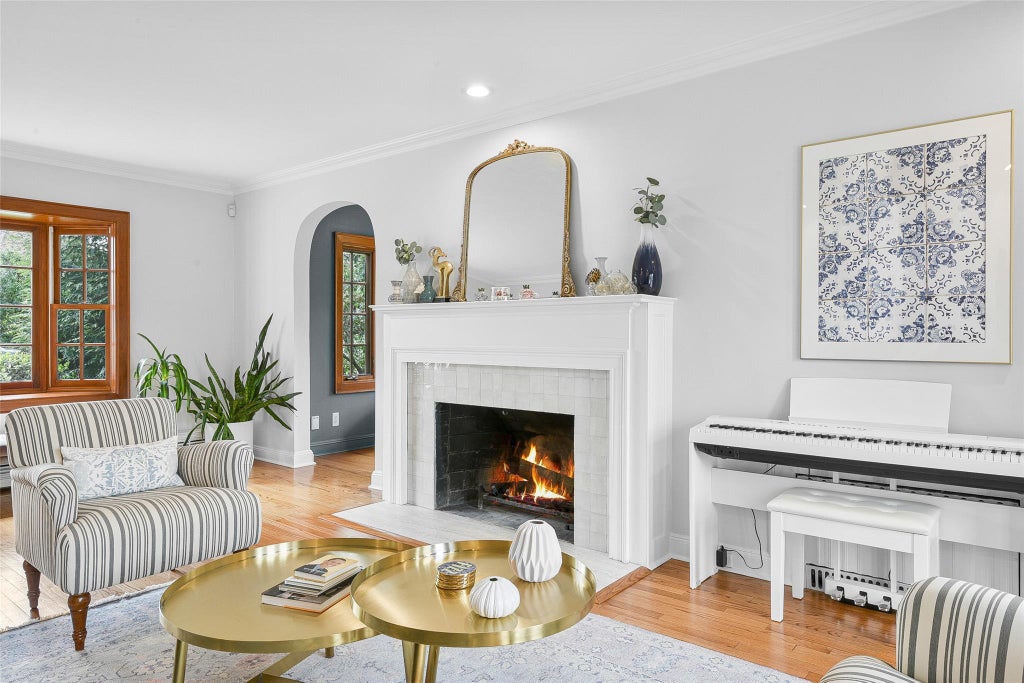5 of 50 - 16 Locust Avenue, Larchmont, NY