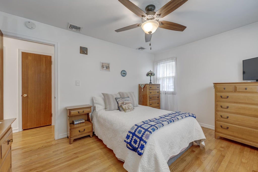 12 of 22 - 125 11th Avenue, Huntington Station, NY