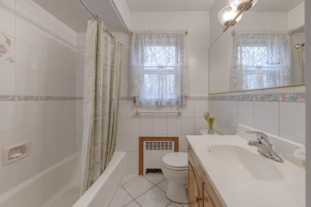 15 of 22 - 125 11th Avenue, Huntington Station, NY