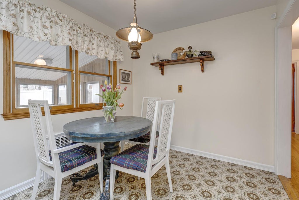 7 of 22 - 125 11th Avenue, Huntington Station, NY