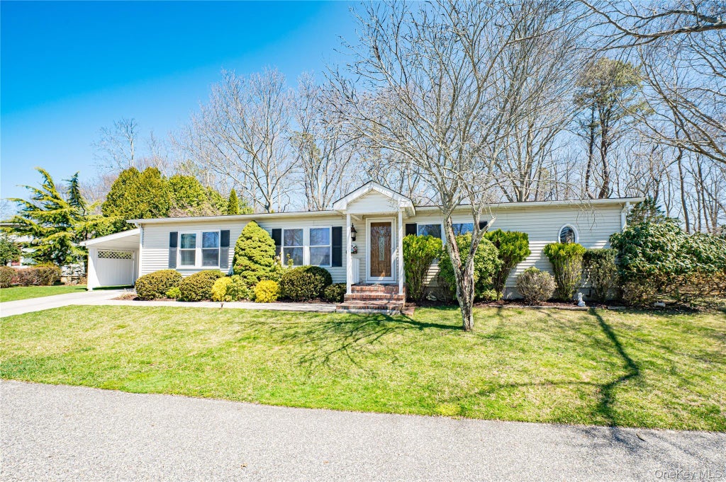 1407 Middle Road # 6, Calverton