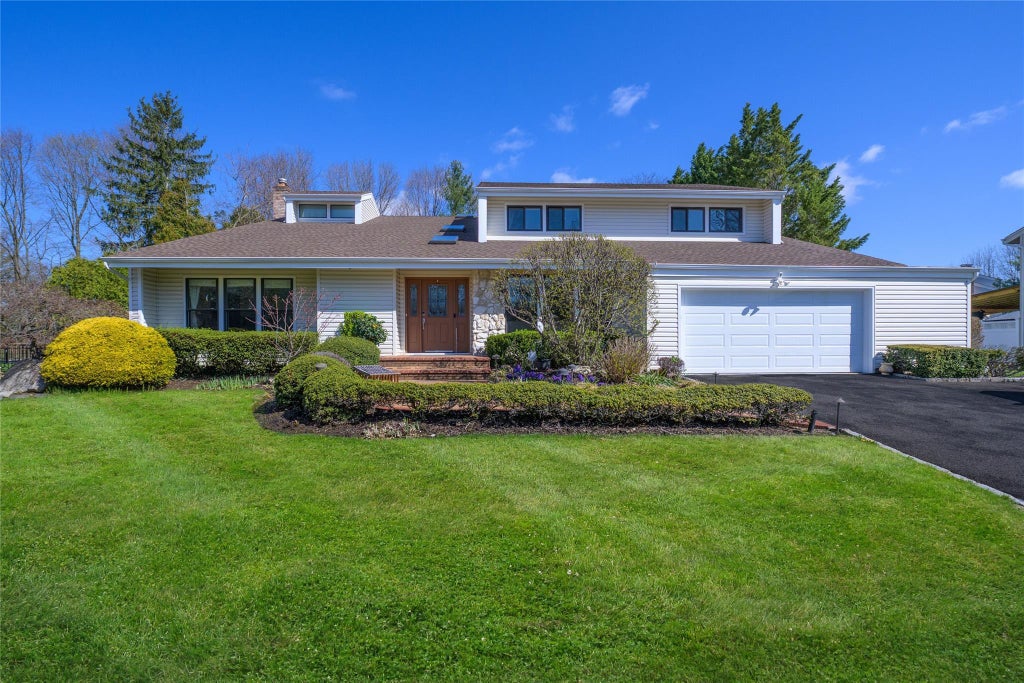 1 of 39 - 60 Juniper Lane, Muttontown, NY
