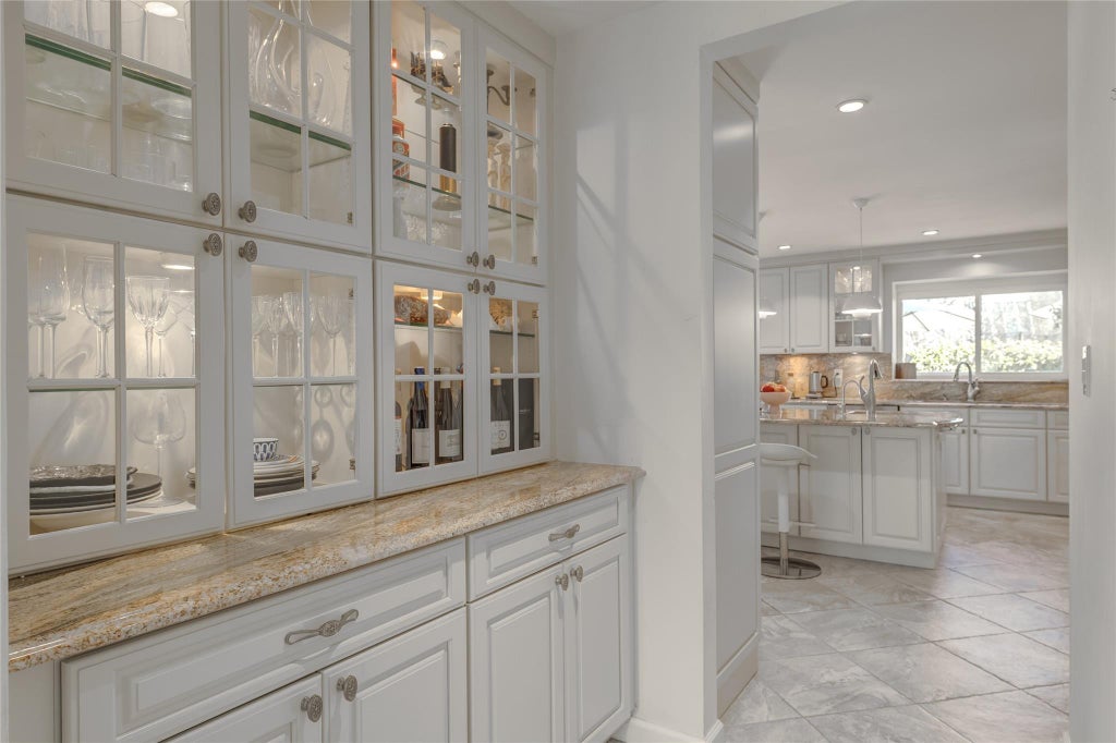15 of 39 - 60 Juniper Lane, Muttontown, NY
