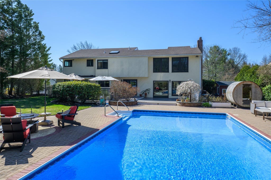 33 of 39 - 60 Juniper Lane, Muttontown, NY