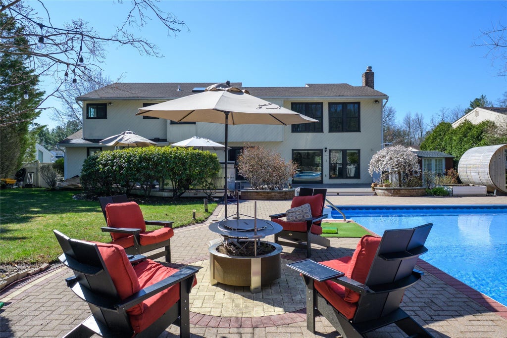 35 of 39 - 60 Juniper Lane, Muttontown, NY