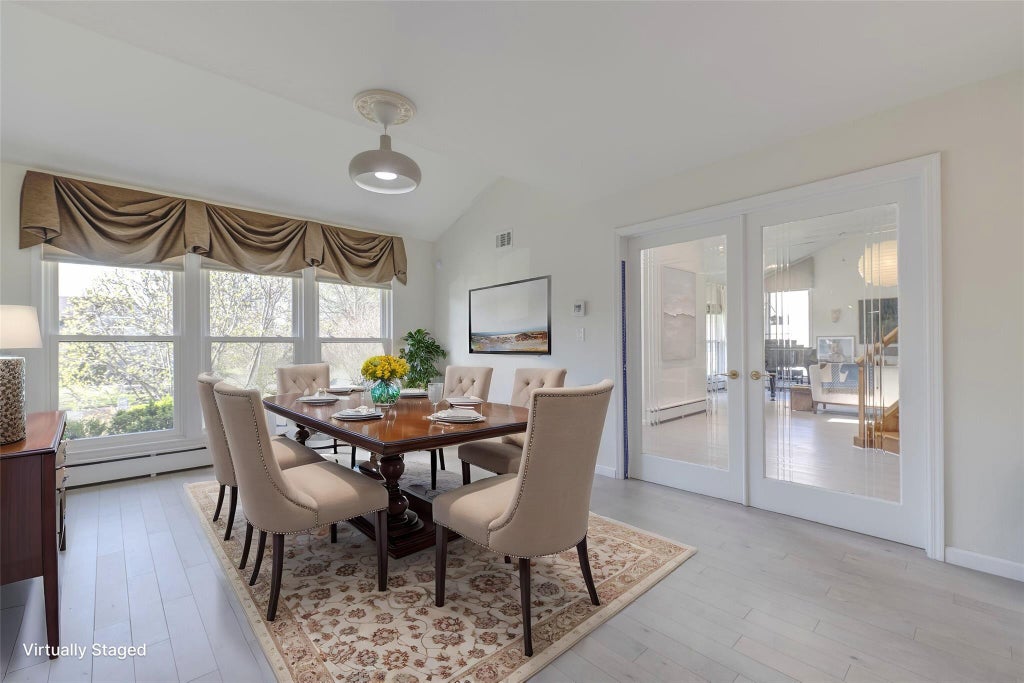 7 of 39 - 60 Juniper Lane, Muttontown, NY