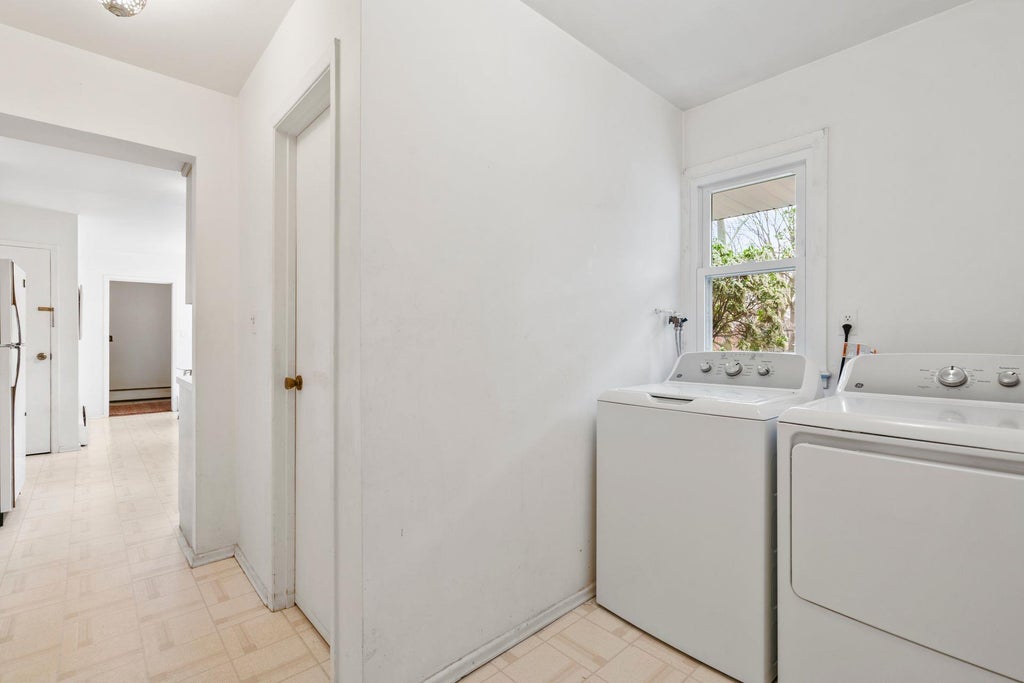 17 of 31 - 130 Turtle Cove Lane, Huntington, NY