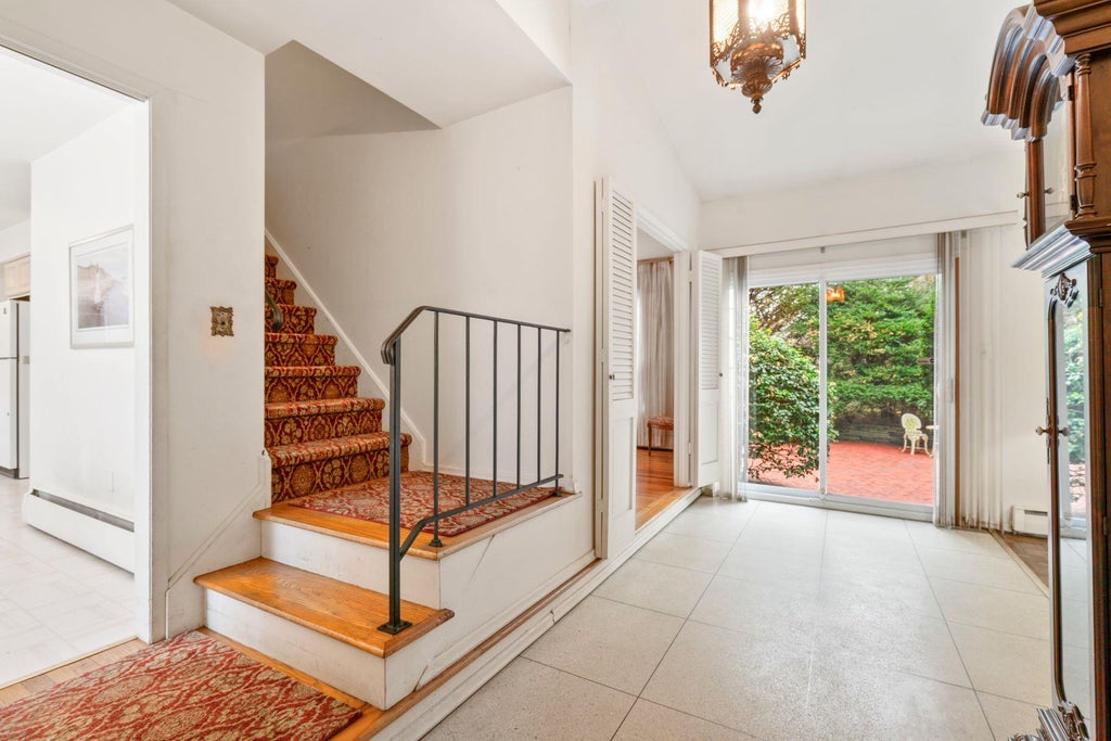 2 of 31 - 130 Turtle Cove Lane, Huntington, NY