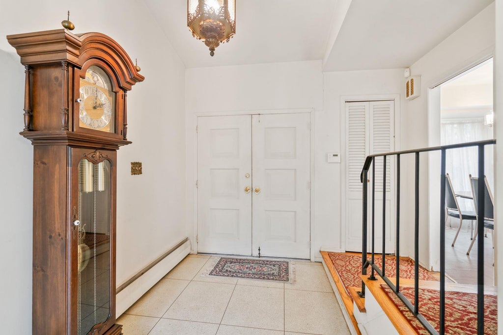 3 of 31 - 130 Turtle Cove Lane, Huntington, NY