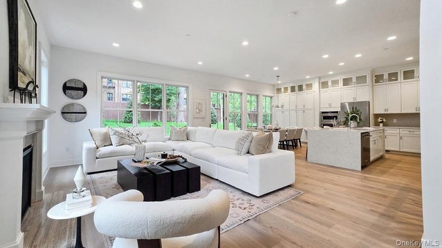 24 Marker Ridge # 12, Irvington