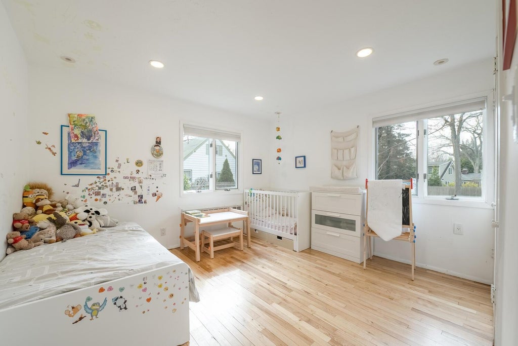 14 of 28 - 35 Turtle Cove Lane, Huntington, NY