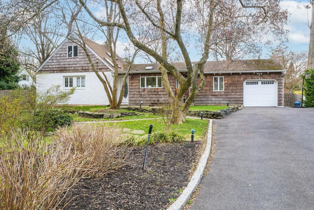 1 of 28 - 35 Turtle Cove Lane, Huntington, NY