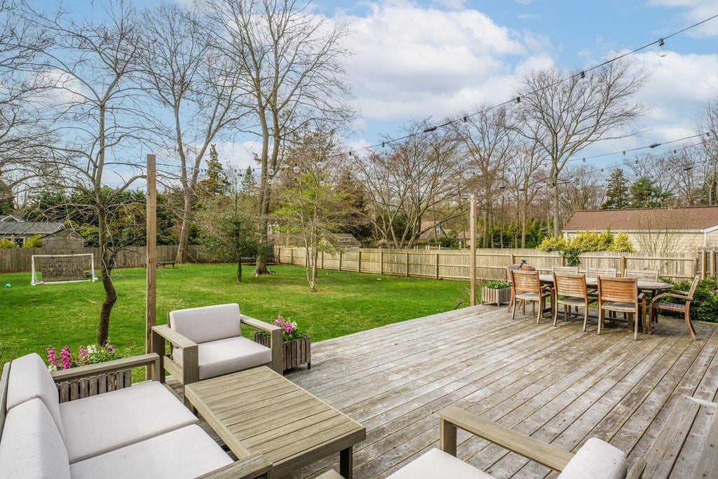 26 of 28 - 35 Turtle Cove Lane, Huntington, NY
