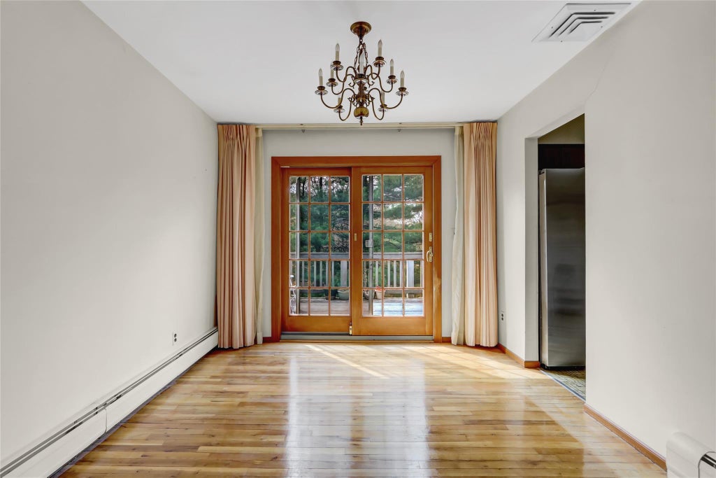 11 of 29 - 3 Sheridan Lane, Sea Cliff, NY