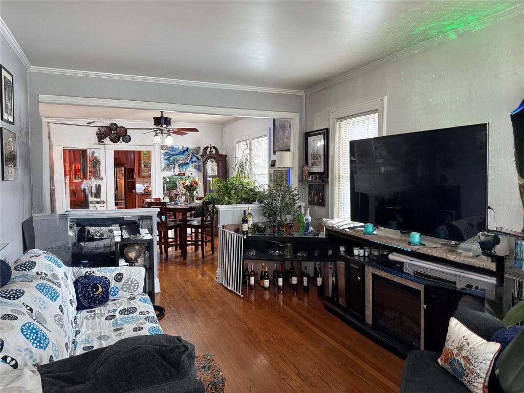 8 of 24 - 1905 Bryant Place, Baldwin, NY