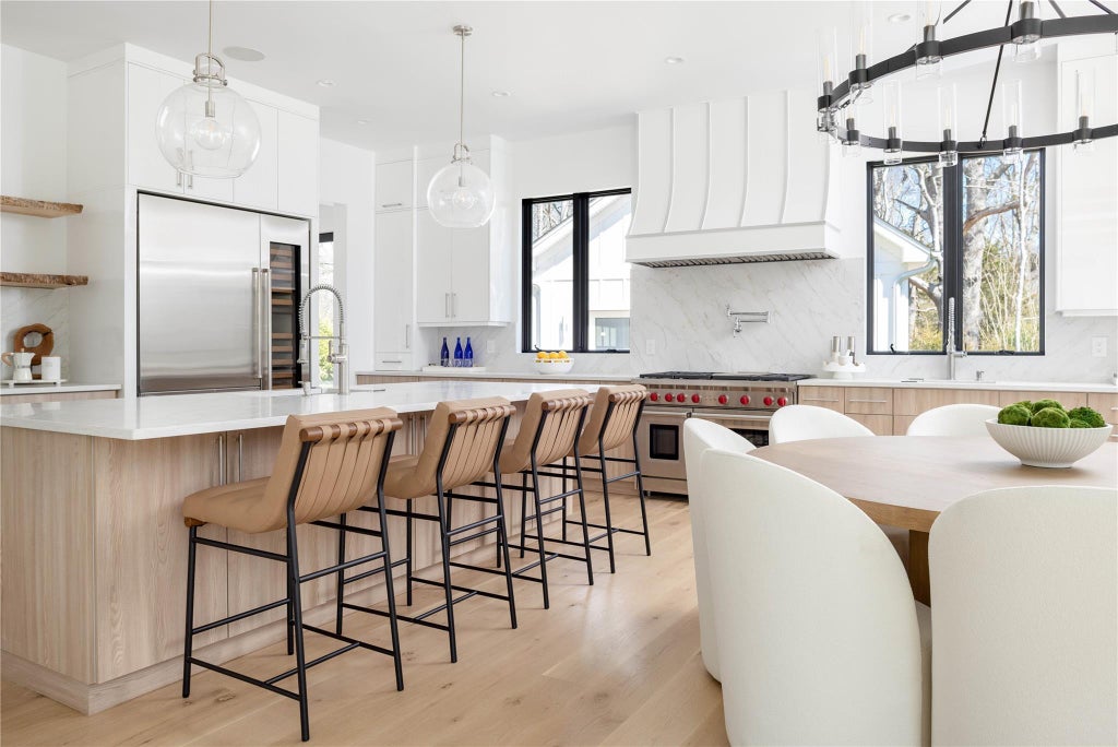 15 of 30 - 4 Dogwood Drive, East Hampton, NY