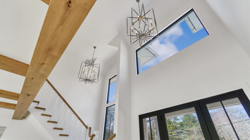8 of 30 - 4 Dogwood Drive, East Hampton, NY