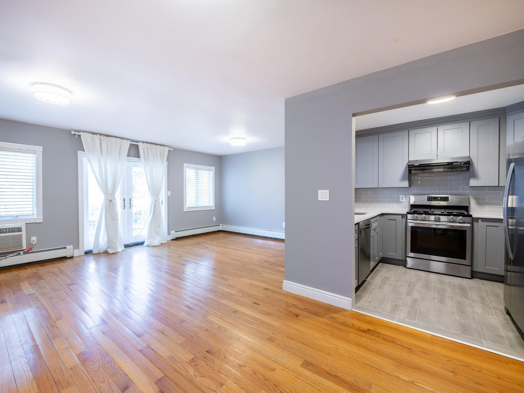 14 of 32 - 212-14 42 Avenue # 14b, Bayside, NY