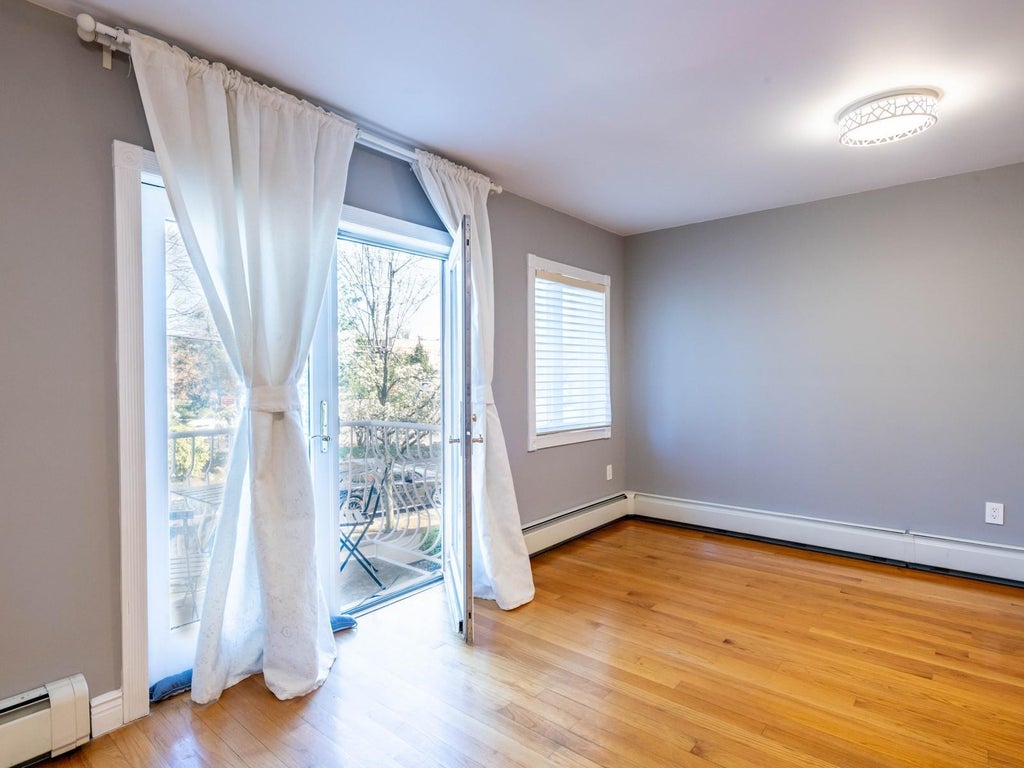 19 of 32 - 212-14 42 Avenue # 14b, Bayside, NY