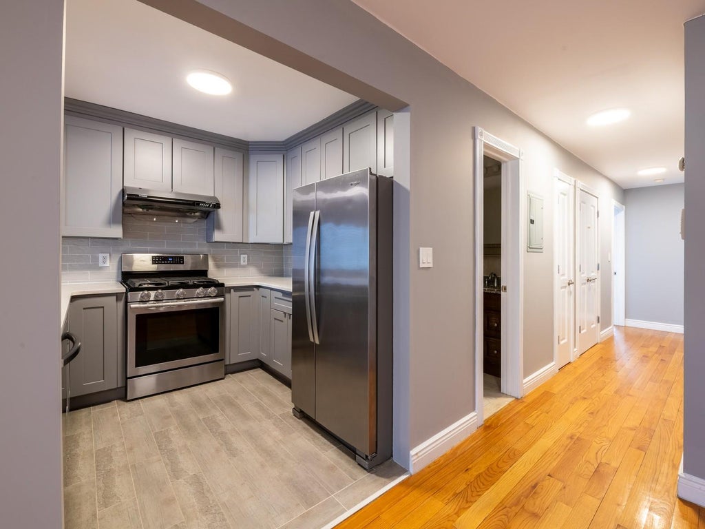 21 of 32 - 212-14 42 Avenue # 14b, Bayside, NY