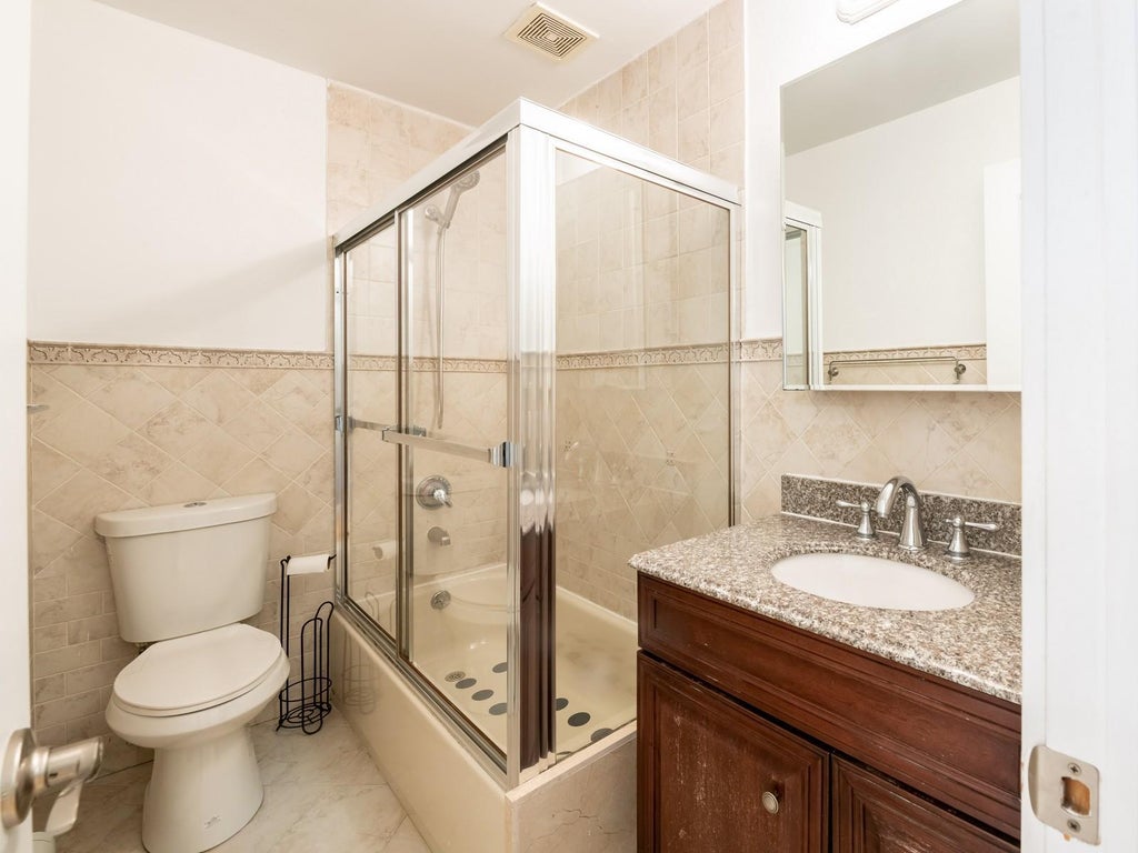 22 of 32 - 212-14 42 Avenue # 14b, Bayside, NY