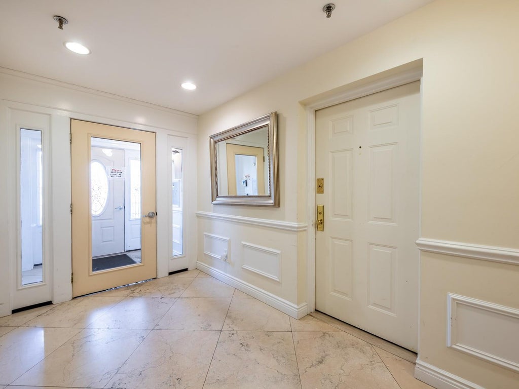 3 of 32 - 212-14 42 Avenue # 14b, Bayside, NY