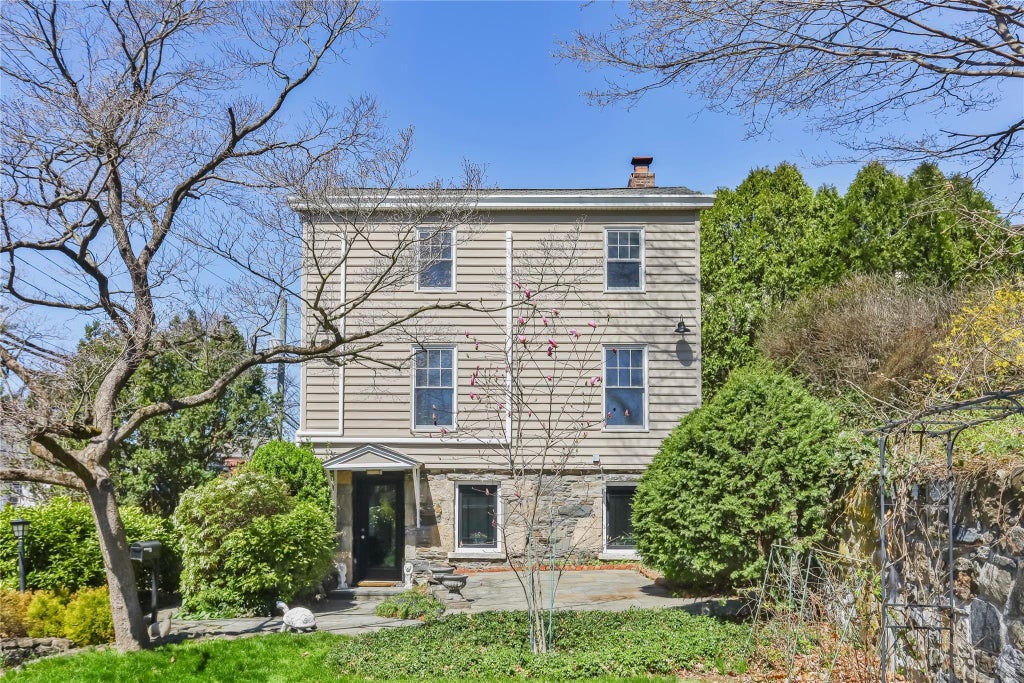 1 of 35 - 354 Bronxville Road, Bronxville, NY