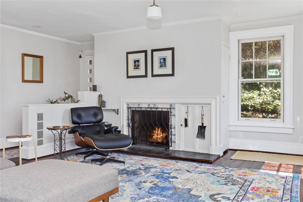 11 of 35 - 354 Bronxville Road, Bronxville, NY