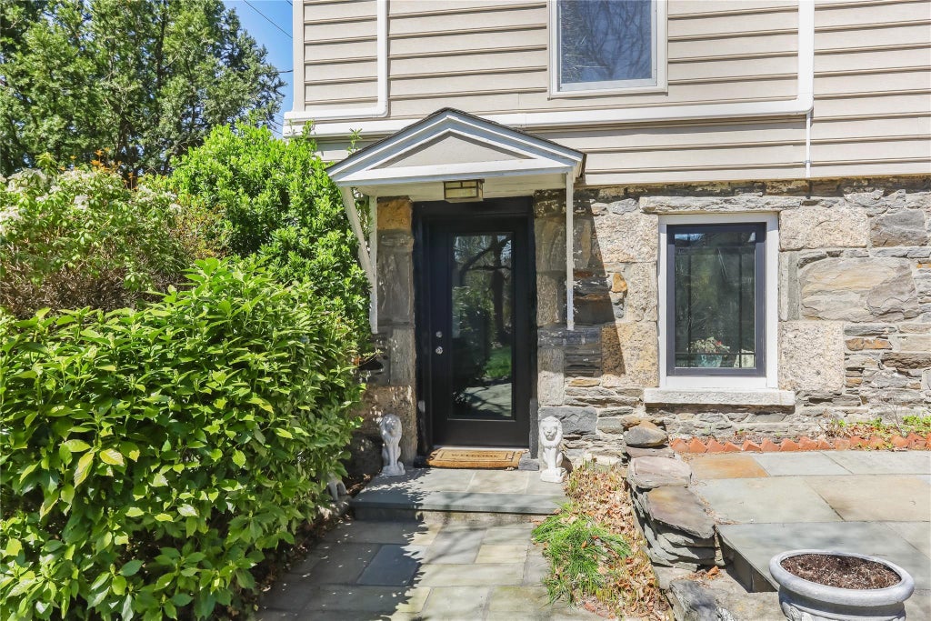 1 of 35 - 354 Bronxville Road, Bronxville, NY