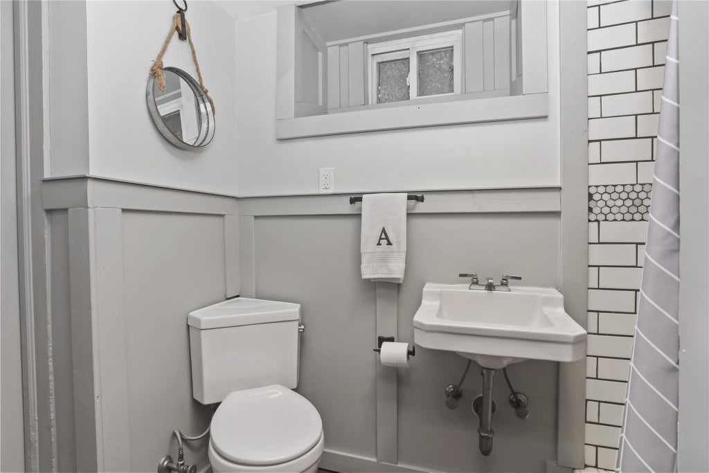 19 of 35 - 354 Bronxville Road, Bronxville, NY