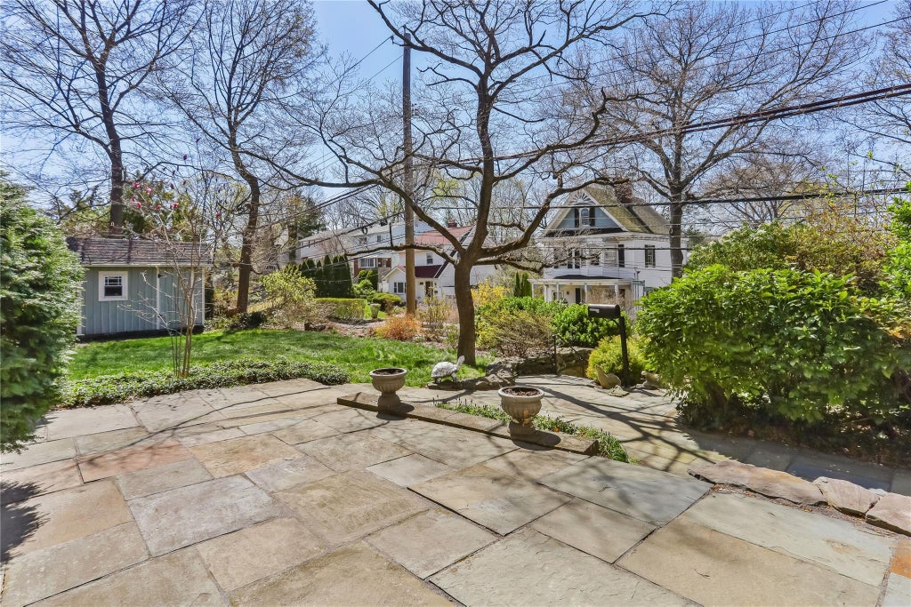 20 of 35 - 354 Bronxville Road, Bronxville, NY