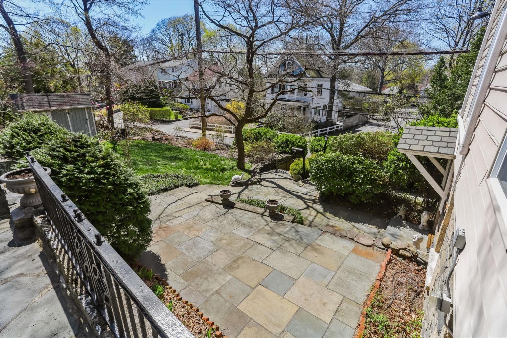 22 of 35 - 354 Bronxville Road, Bronxville, NY