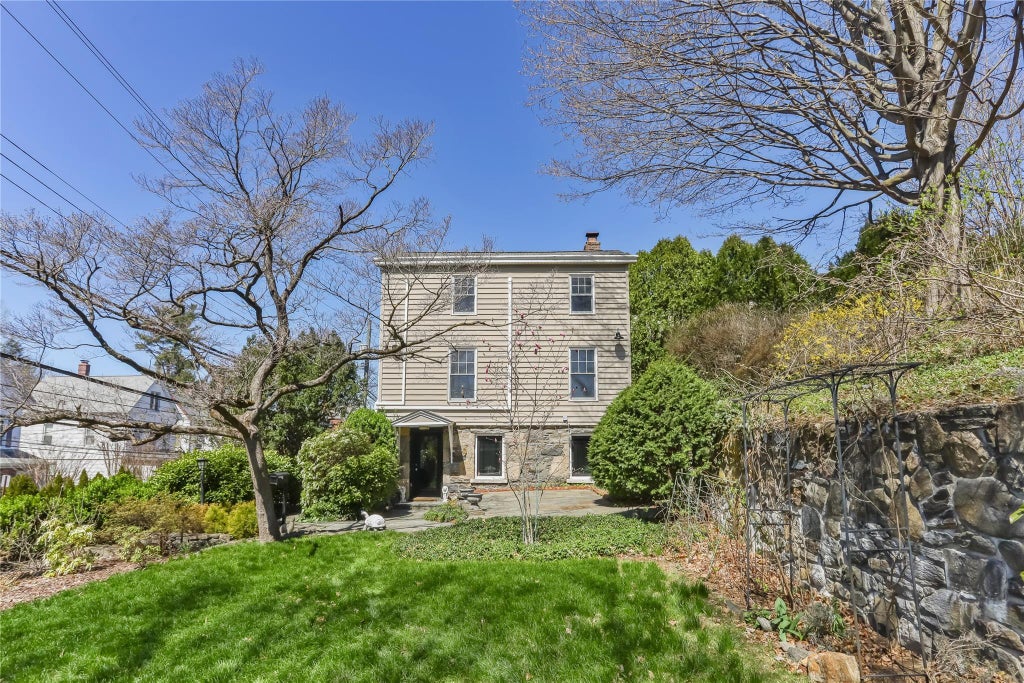 27 of 35 - 354 Bronxville Road, Bronxville, NY