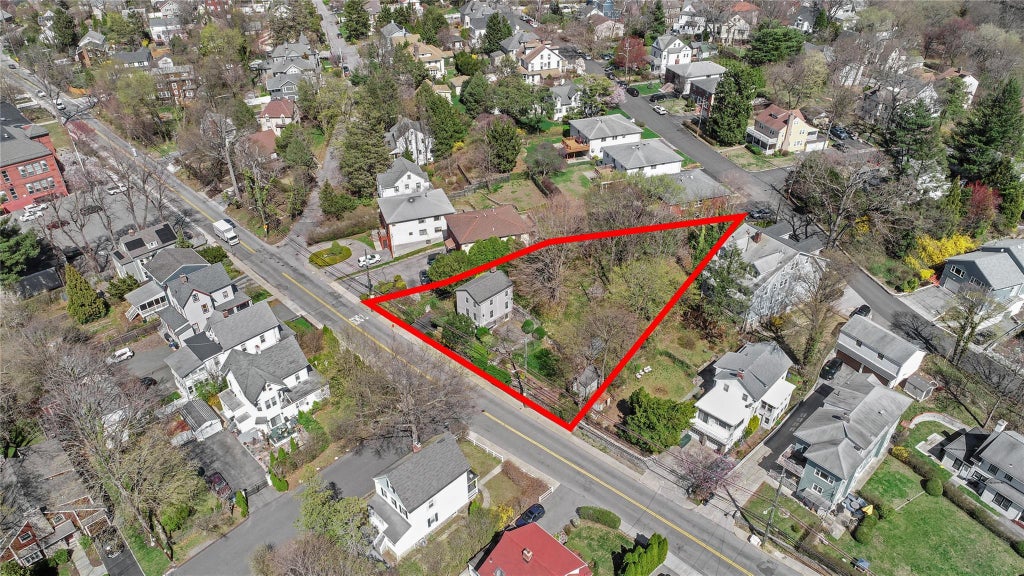 29 of 35 - 354 Bronxville Road, Bronxville, NY