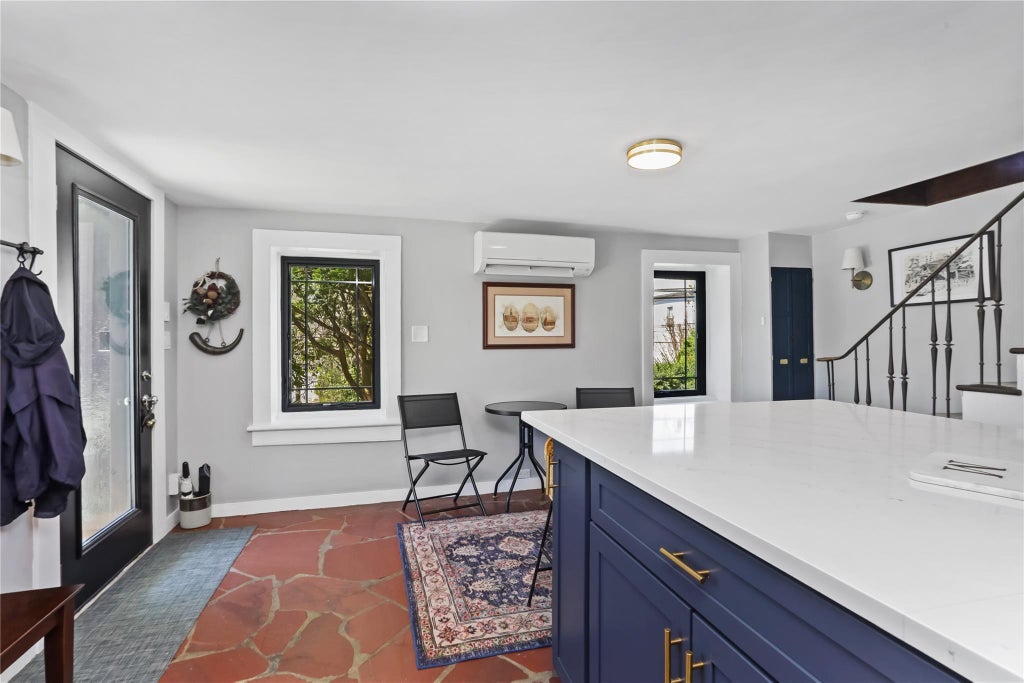 6 of 35 - 354 Bronxville Road, Bronxville, NY