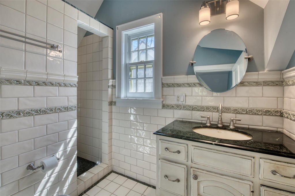 10 of 22 - 1740 Village Lane, Orient, NY