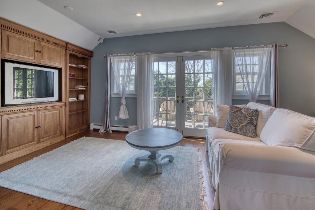 11 of 22 - 1740 Village Lane, Orient, NY