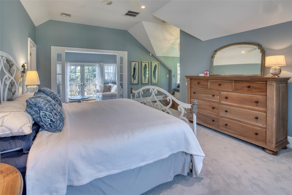 8 of 22 - 1740 Village Lane, Orient, NY