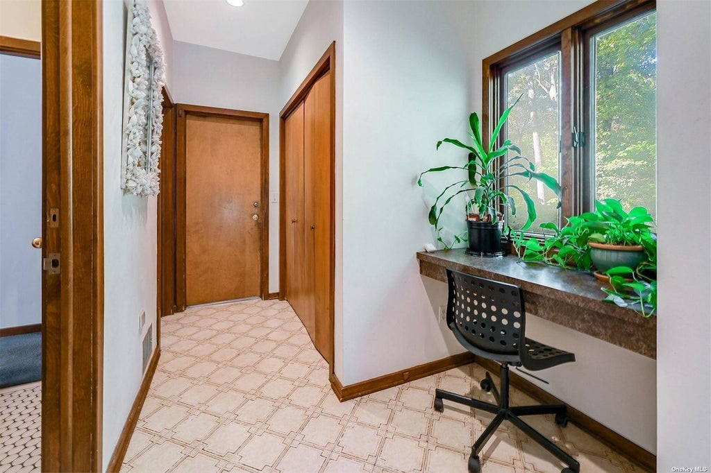 19 of 36 - 6 Cliffside Drive, Port Jefferson, NY