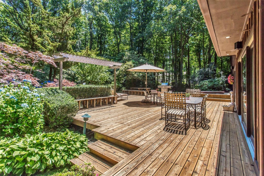 35 of 36 - 6 Cliffside Drive, Port Jefferson, NY