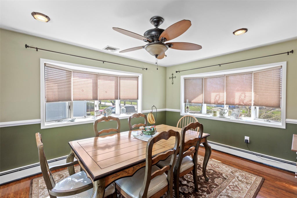 11 of 36 - 10 Holly Drive, East Northport, NY
