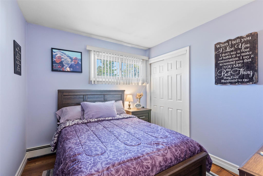 16 of 36 - 10 Holly Drive, East Northport, NY